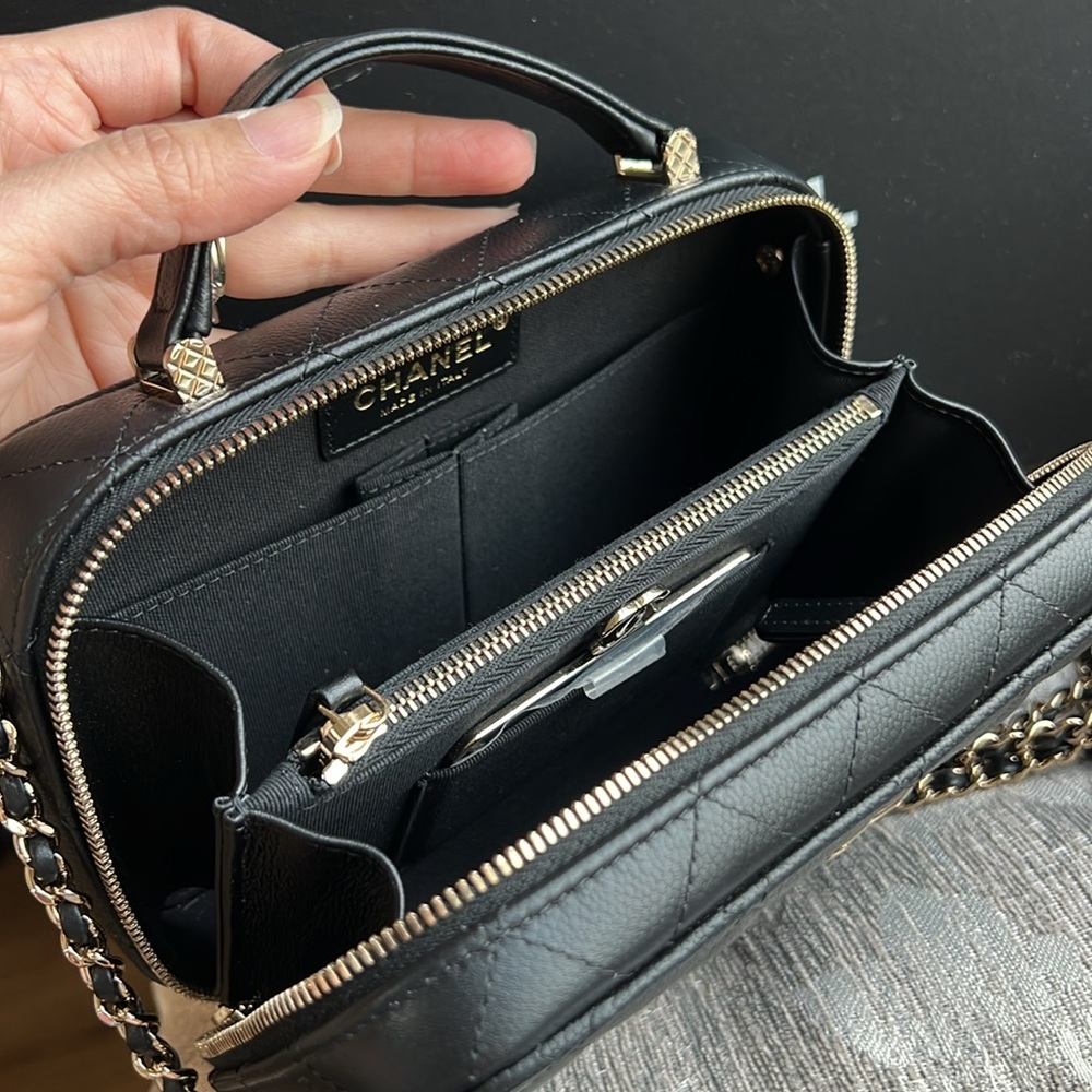 Chanel 22P Suit Your Case Vanity Case in Black Caviar - Picture 9 of 12